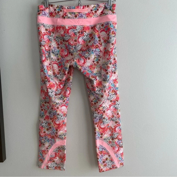 LULULEMON Run Inspire Mid-Rise Crop II *All Luxtreme Floral Size 6 23” - Picture 4 of 16